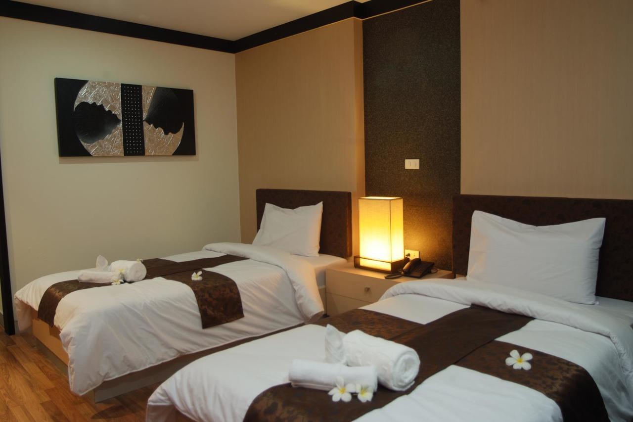 Panatara Hotel Chumphon Exterior photo